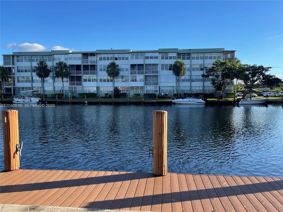 For Rent: $1,700 (1 beds, 1 baths, 780 Square Feet)