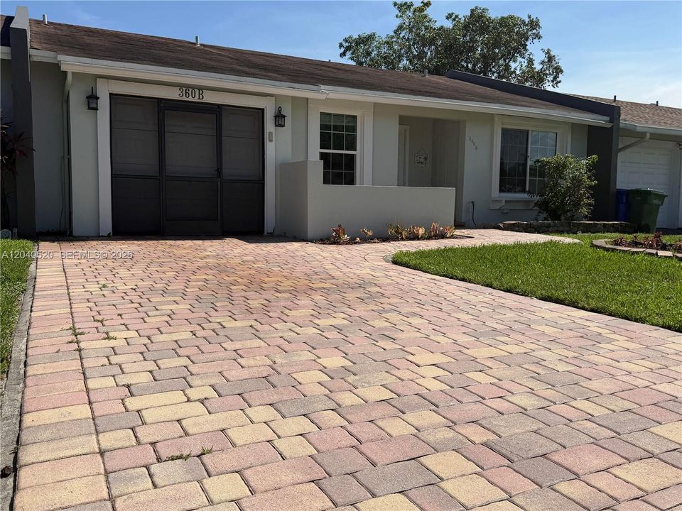 FRONT PAVER DRIVEWAY