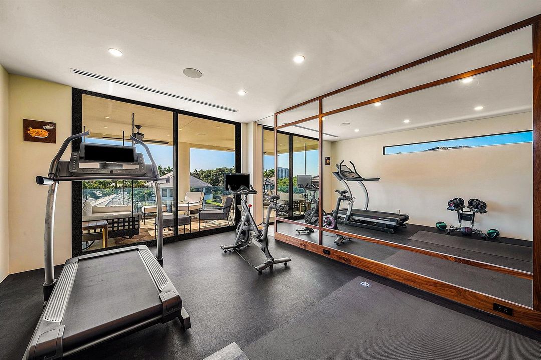 Gym w/ To Die For Views