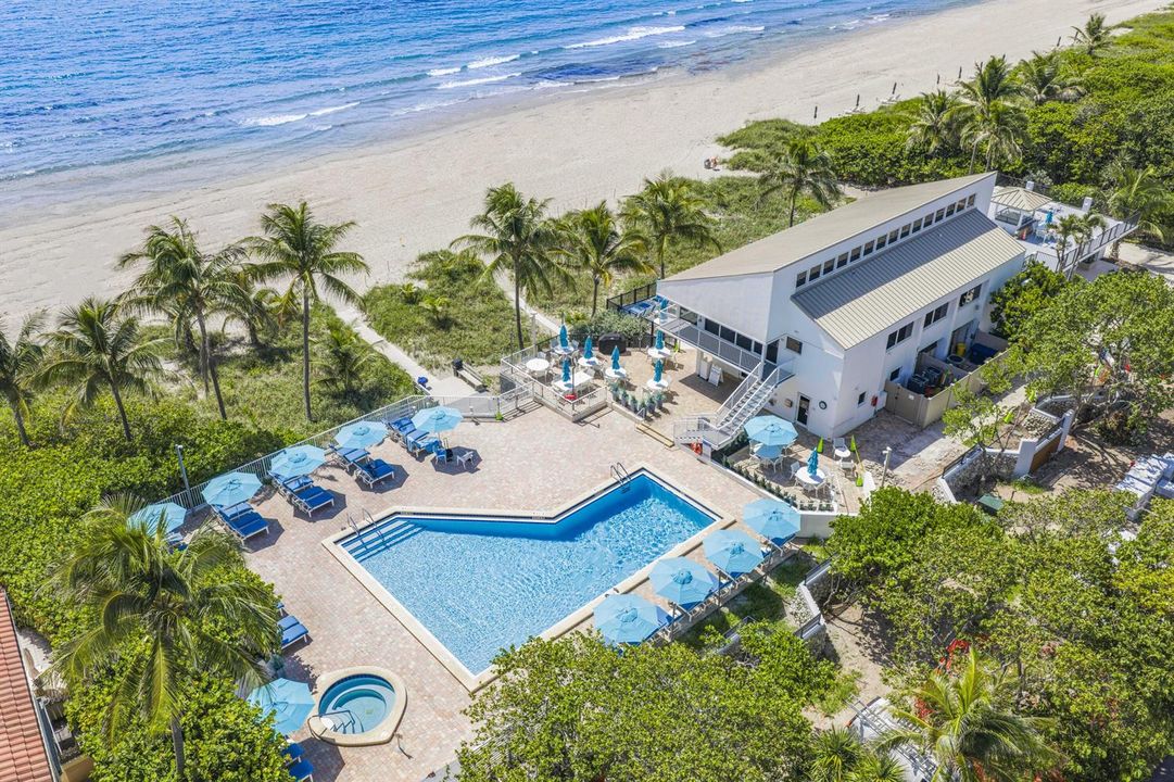 (BC) BEACH CLUB