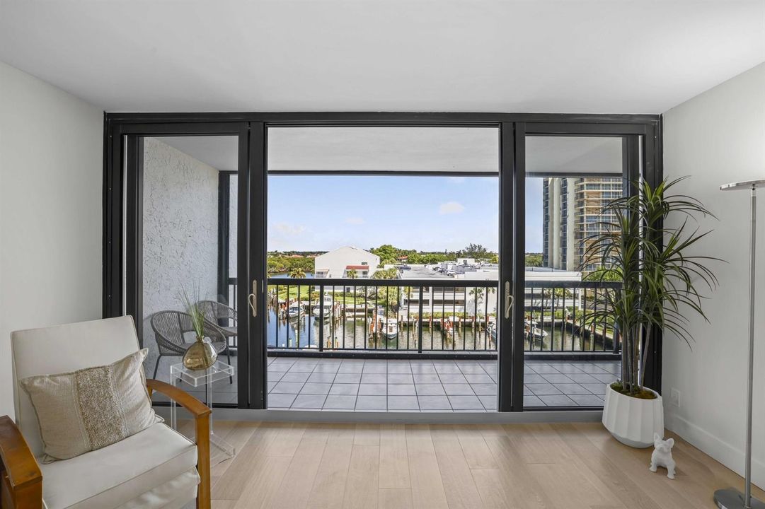 Balcony lv/dn