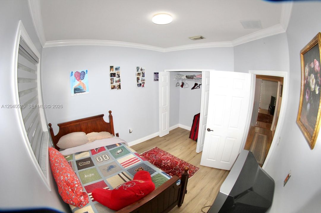Guest bedroom