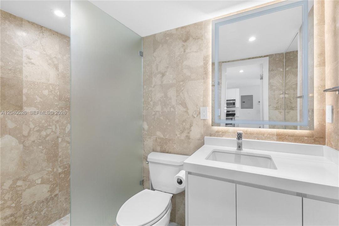 For Sale: $549,000 (1 beds, 1 baths, 654 Square Feet)