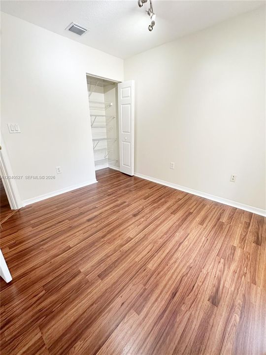 For Rent: $3,350 (3 beds, 2 baths, 1368 Square Feet)