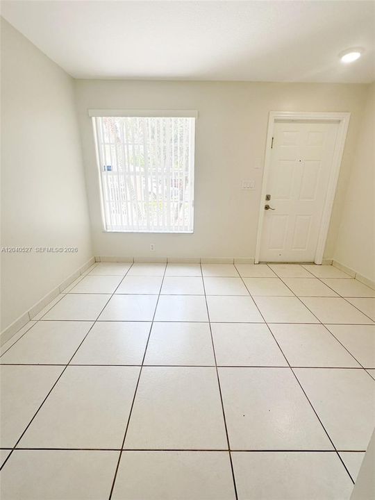 For Rent: $3,350 (3 beds, 2 baths, 1368 Square Feet)