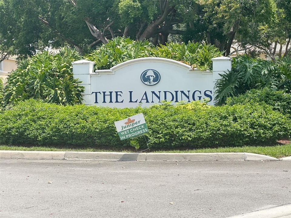For Rent: $3,350 (3 beds, 2 baths, 1368 Square Feet)