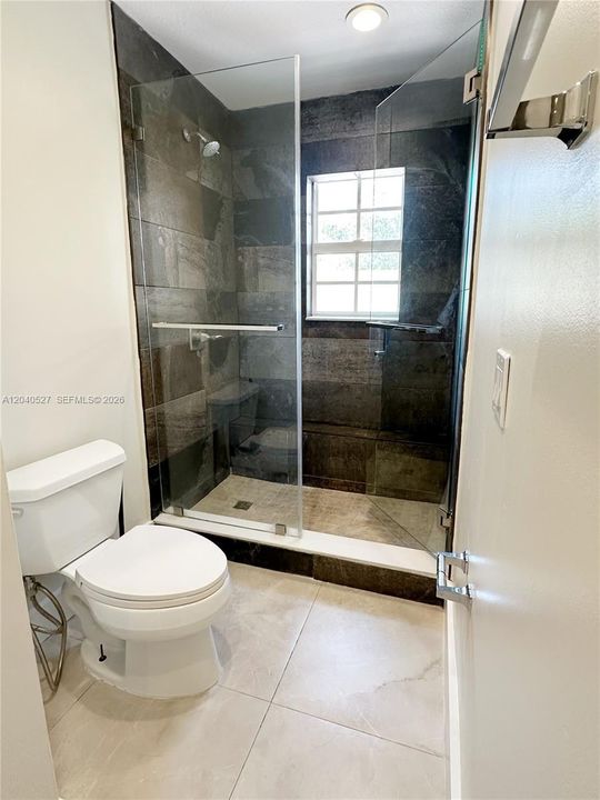 For Rent: $3,350 (3 beds, 2 baths, 1368 Square Feet)