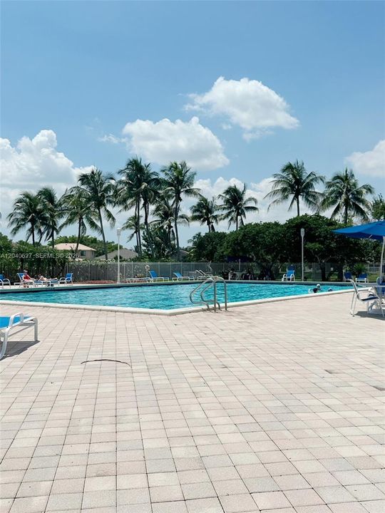 For Rent: $3,350 (3 beds, 2 baths, 1368 Square Feet)