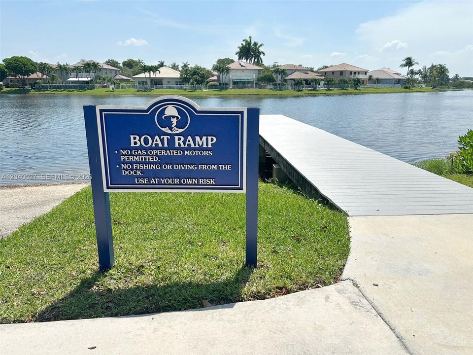 For Rent: $3,350 (3 beds, 2 baths, 1368 Square Feet)