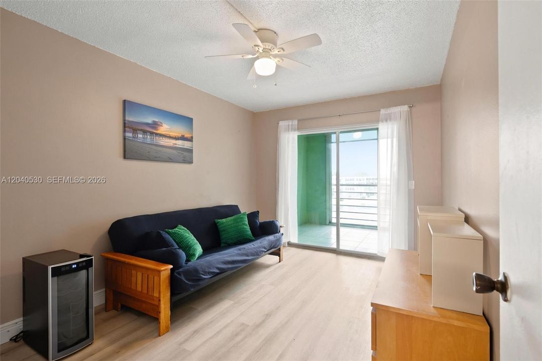En Venta: $249,000 (2 camas, 1 baños, 845 Pies cuadrados)