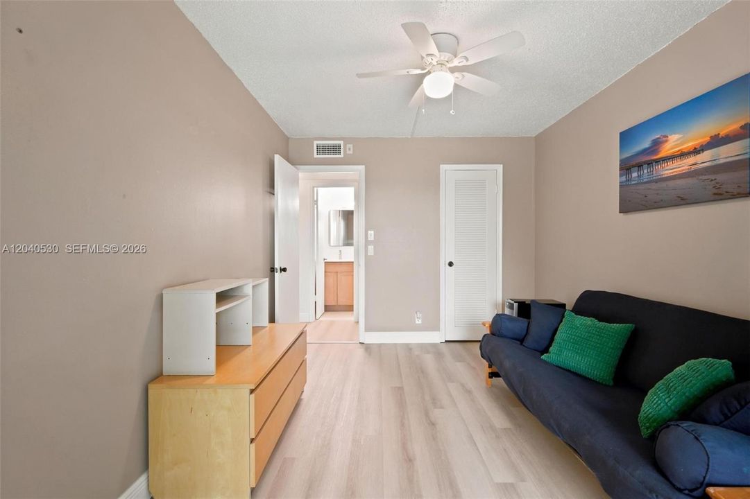 En Venta: $249,000 (2 camas, 1 baños, 845 Pies cuadrados)