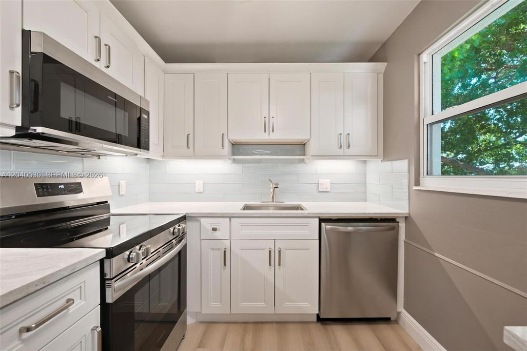En Venta: $249,000 (2 camas, 1 baños, 845 Pies cuadrados)