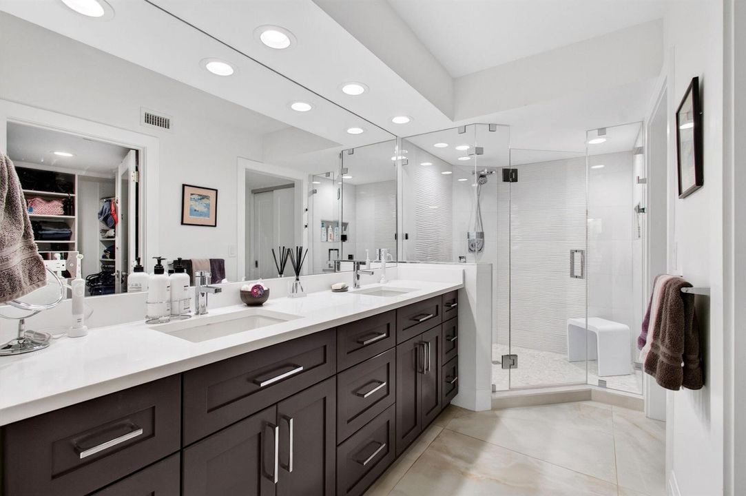 Primary en Suite Bathroom