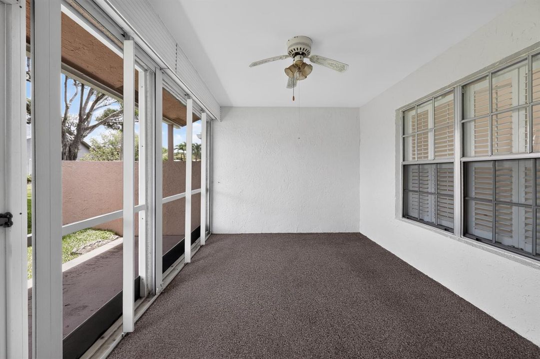 04_3882_Dafilee_Cir-Exterior-0085
