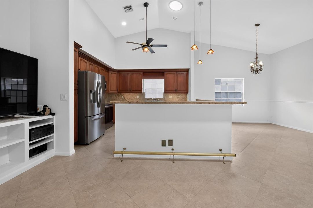 22_3882_Dafilee_Cir-Kitchen-0037