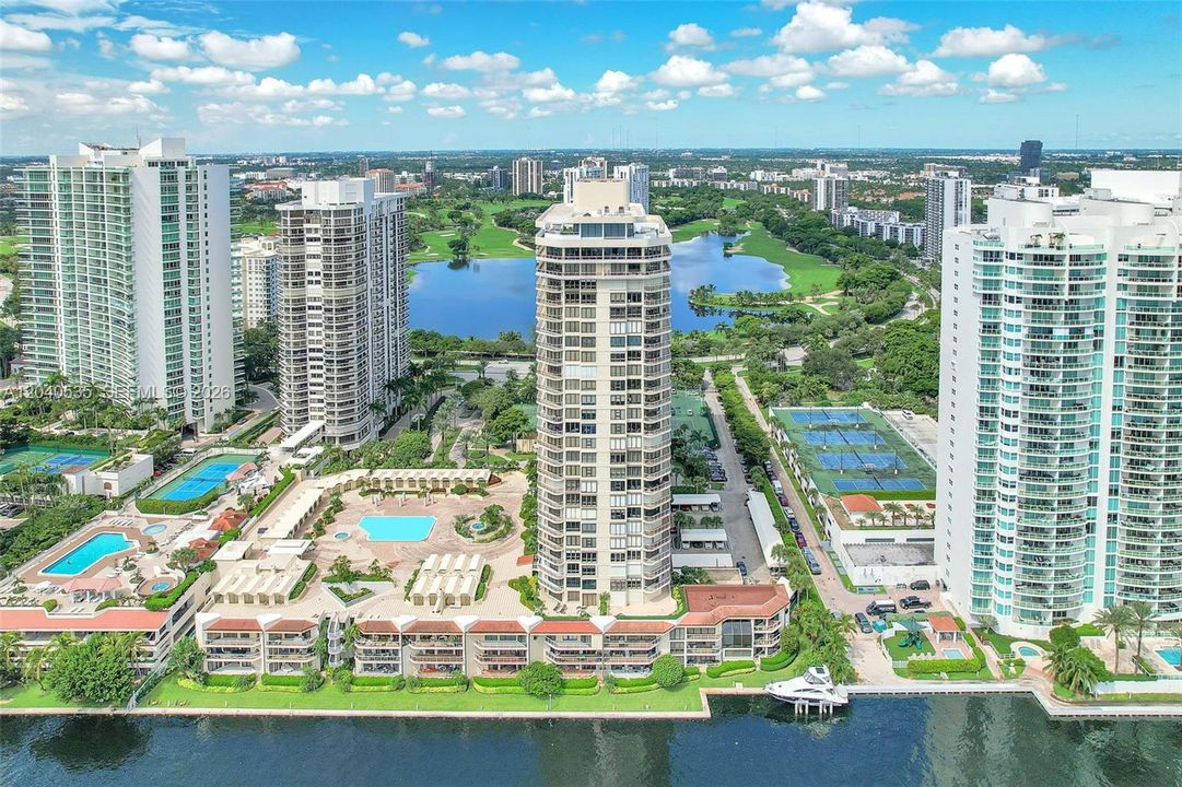На продажу: $525,000 (2 спален, 2 ванн, 1622 Квадратных фут)