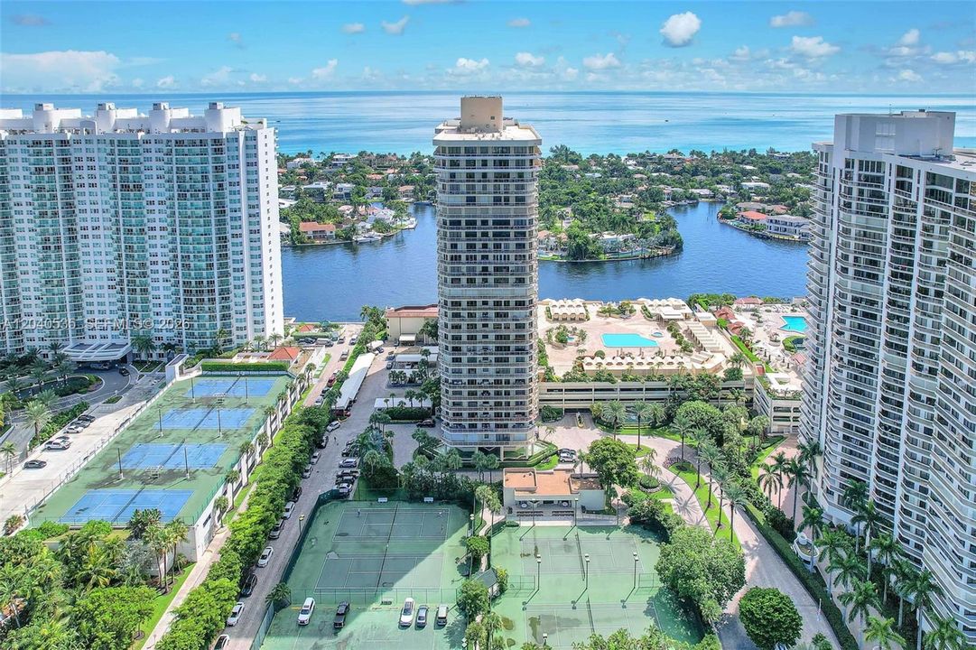 На продажу: $525,000 (2 спален, 2 ванн, 1622 Квадратных фут)