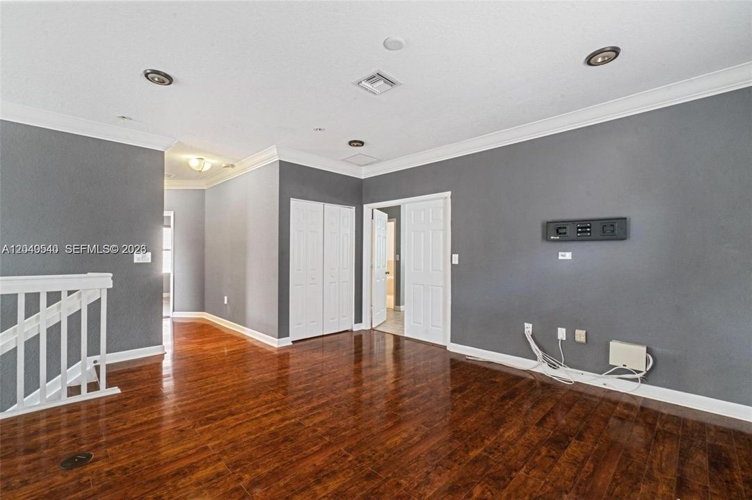 В аренду: $3,600 (3 спален, 2 ванн, 2421 Квадратных фут)