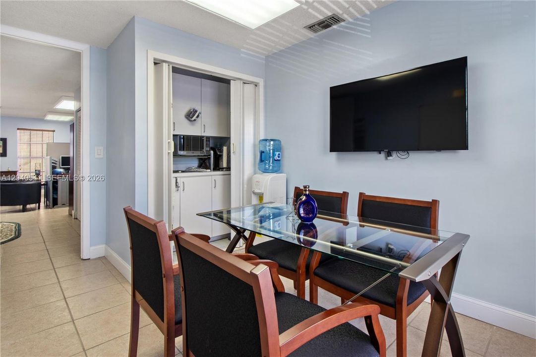 For Rent: $1,800 (0 beds, 0 baths, 0 Square Feet)