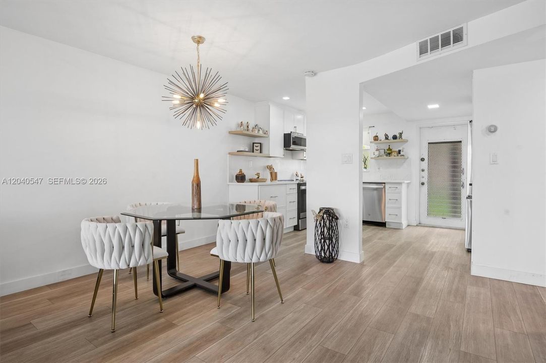 En Venta: $149,500 (2 camas, 2 baños, 850 Pies cuadrados)