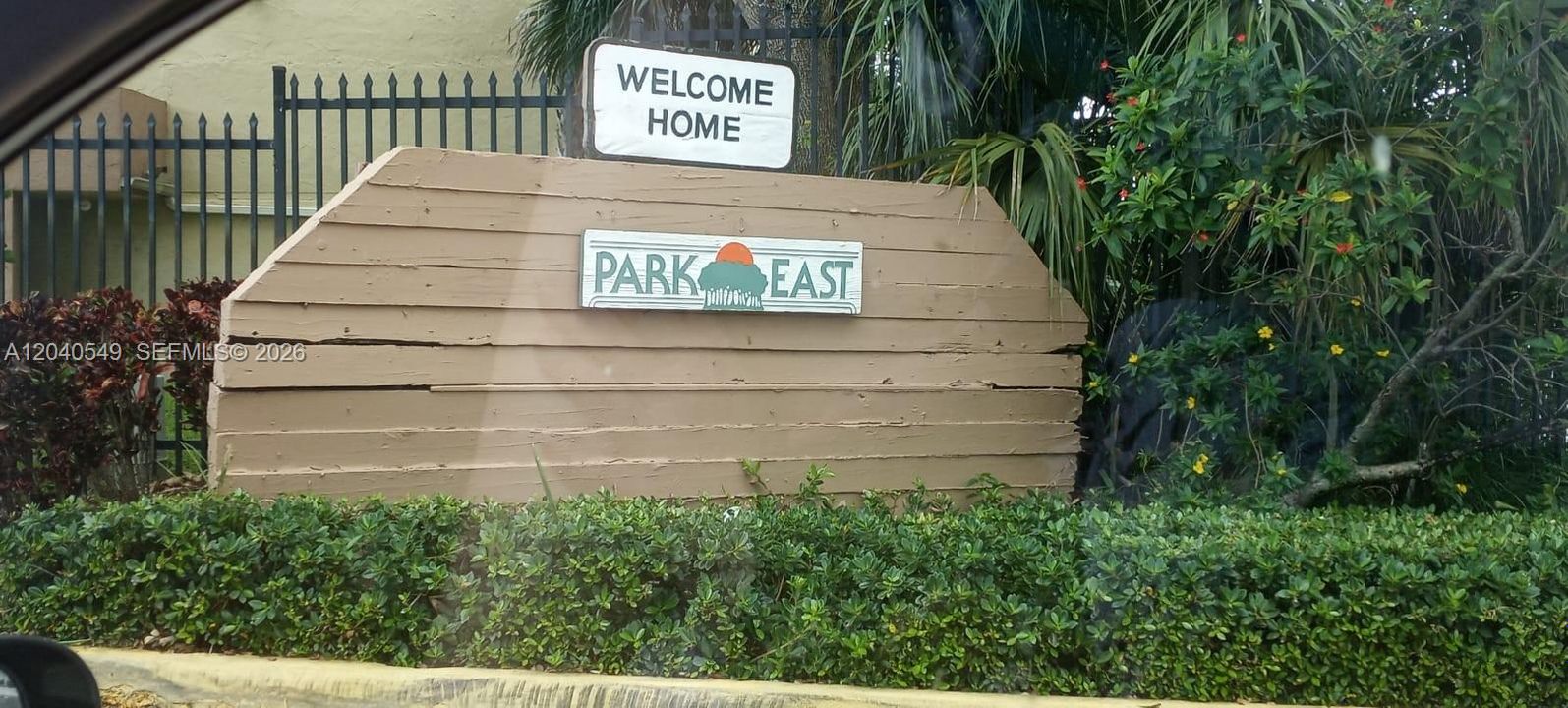 For Rent: $2,150 (1 beds, 1 baths, 922 Square Feet)