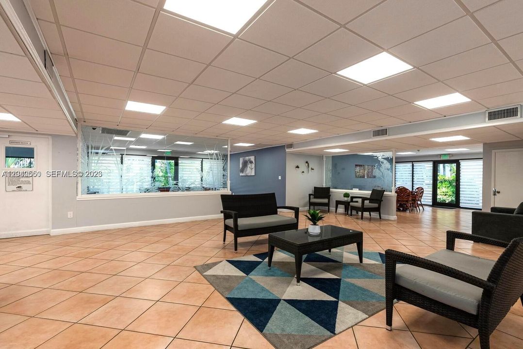 For Sale: $315,000 (2 beds, 1 baths, 900 Square Feet)