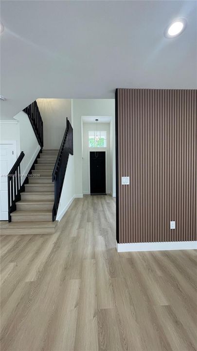 Florida Room/ Stairs