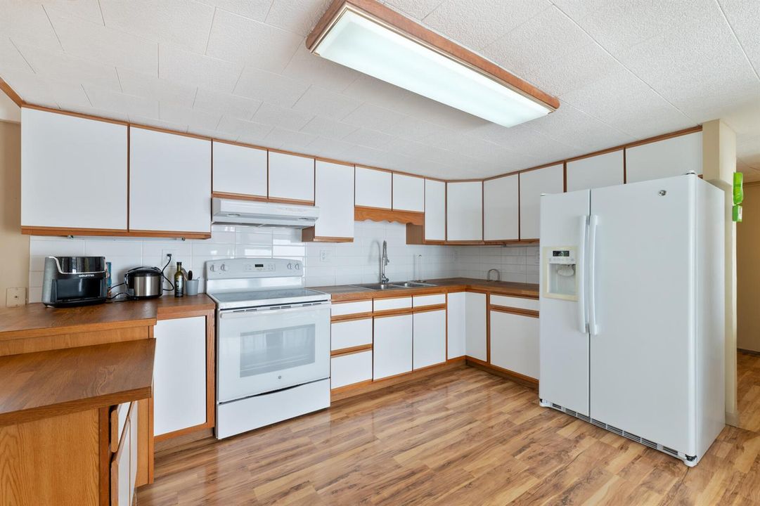 20260618 - 2874 SW 58th St - MR-8