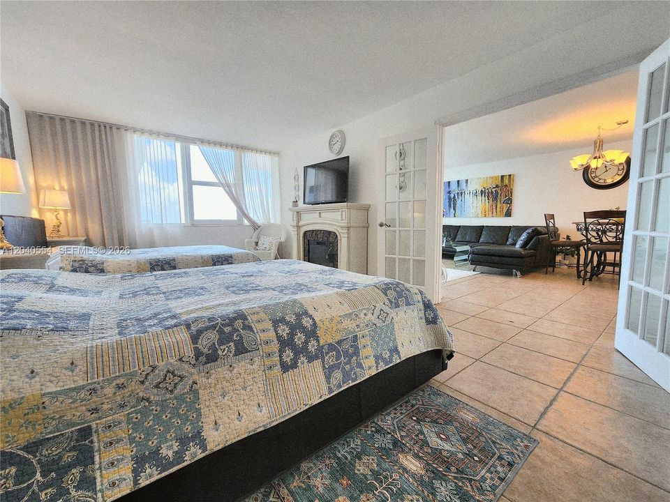 В аренду: $2,800 (1 спален, 1 ванн, 896 Квадратных фут)