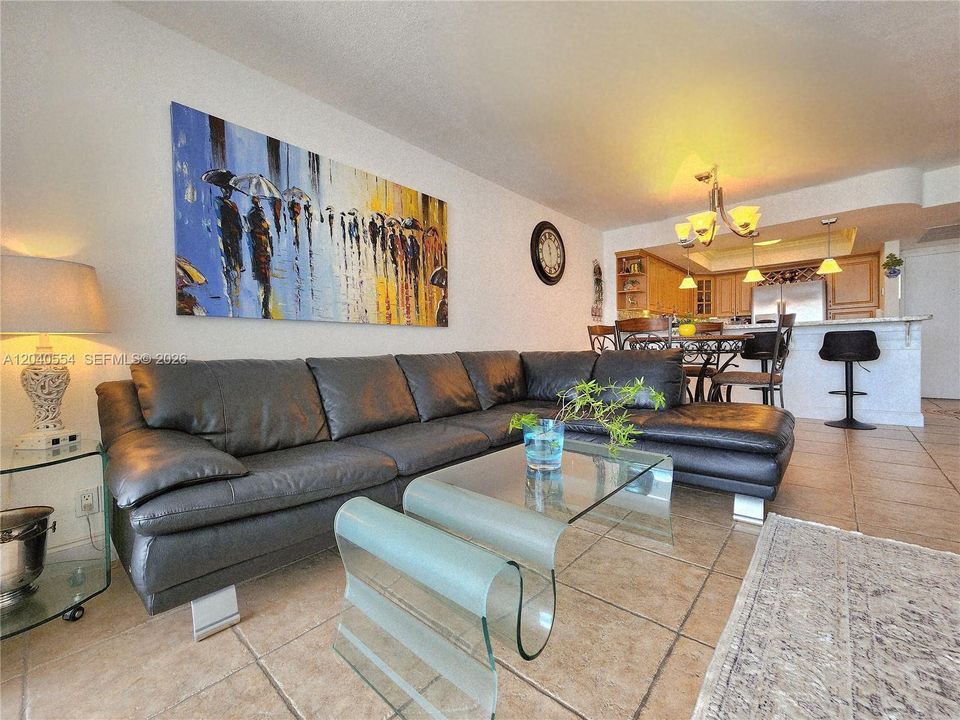 В аренду: $2,800 (1 спален, 1 ванн, 896 Квадратных фут)