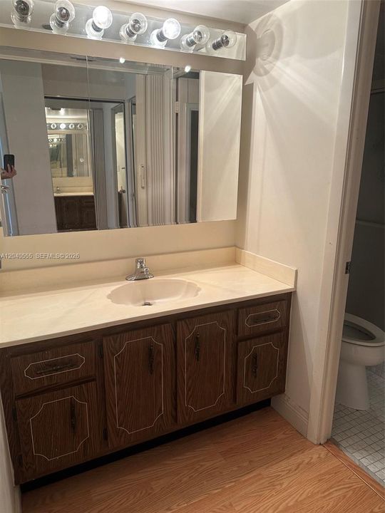 For Sale: $134,900 (2 beds, 2 baths, 980 Square Feet)