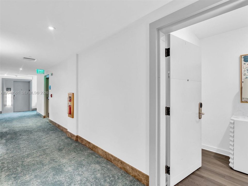 For Sale: $1,200,000 (2 beds, 2 baths, 1288 Square Feet)