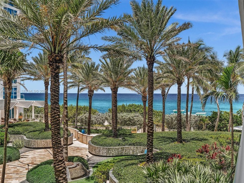 For Sale: $1,200,000 (2 beds, 2 baths, 1288 Square Feet)