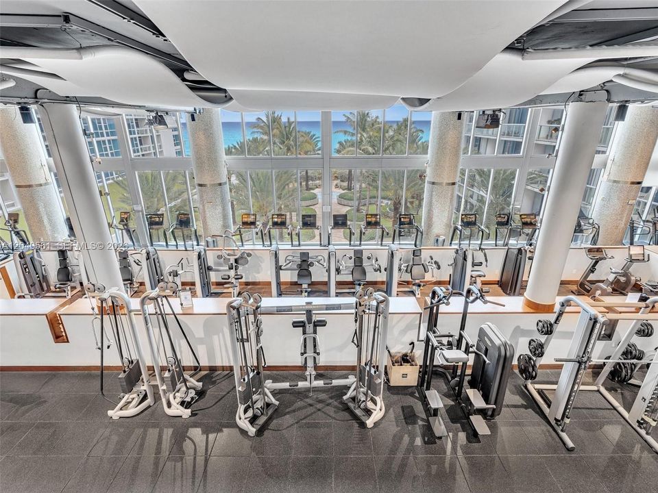 For Sale: $1,200,000 (2 beds, 2 baths, 1288 Square Feet)