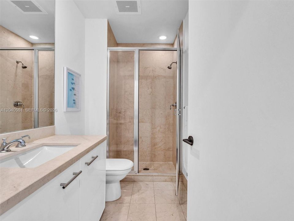 For Sale: $1,200,000 (2 beds, 2 baths, 1288 Square Feet)