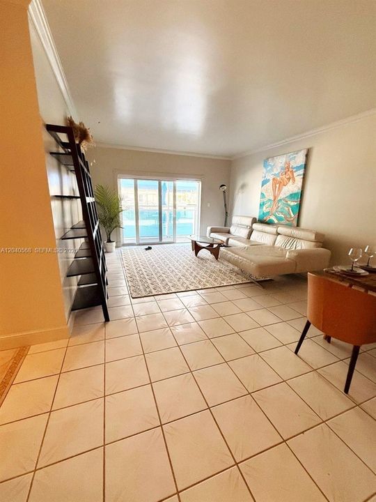 En Venta: $230,000 (1 camas, 1 baños, 960 Pies cuadrados)