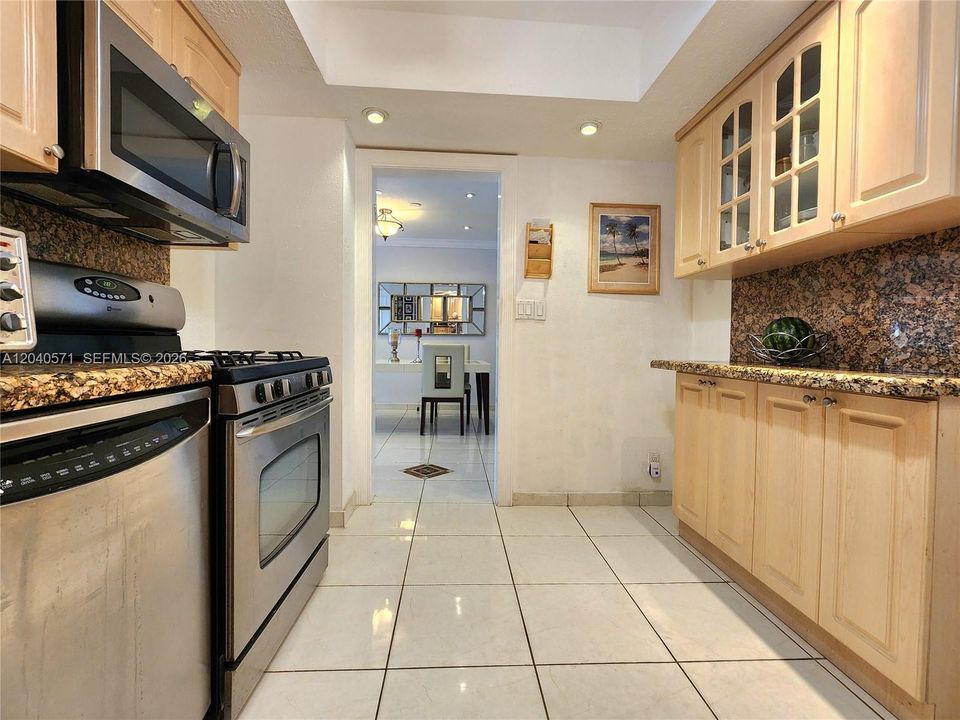В аренду: $3,000 (2 спален, 2 ванн, 1248 Квадратных фут)