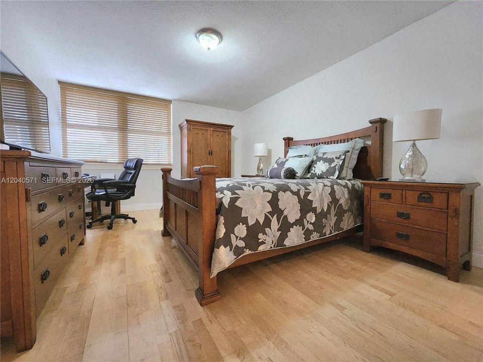 В аренду: $3,000 (2 спален, 2 ванн, 1248 Квадратных фут)