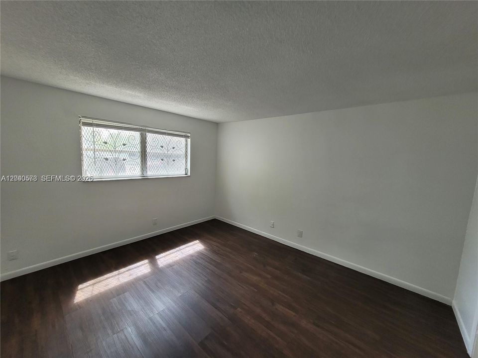 В аренду: $2,050 (2 спален, 2 ванн, 1055 Квадратных фут)