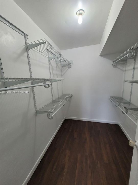 В аренду: $2,050 (2 спален, 2 ванн, 1055 Квадратных фут)
