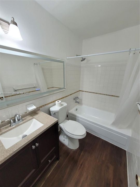 В аренду: $2,050 (2 спален, 2 ванн, 1055 Квадратных фут)