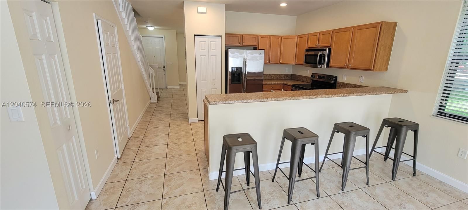 For Rent: $2,990 (3 beds, 2 baths, 1545 Square Feet)