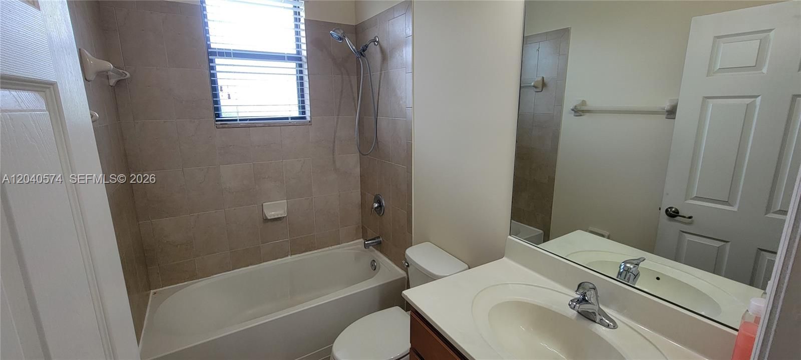 For Rent: $2,990 (3 beds, 2 baths, 1545 Square Feet)