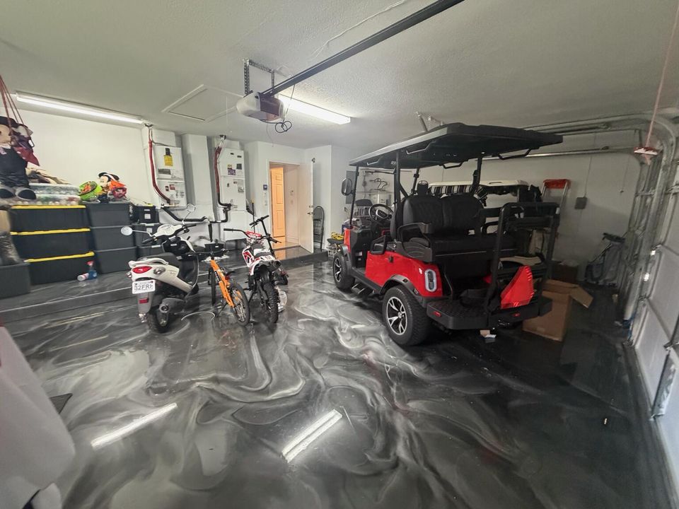 LW 3 car garage