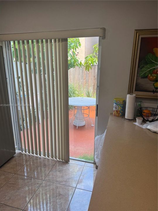 En Venta: $470,000 (4 camas, 3 baños, 0 Pies cuadrados)