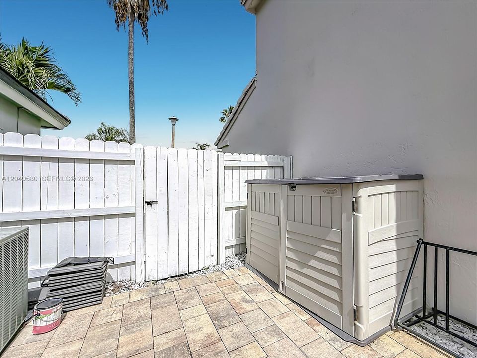Activo con contrato: $650,000 (3 camas, 2 baños, 1577 Pies cuadrados)