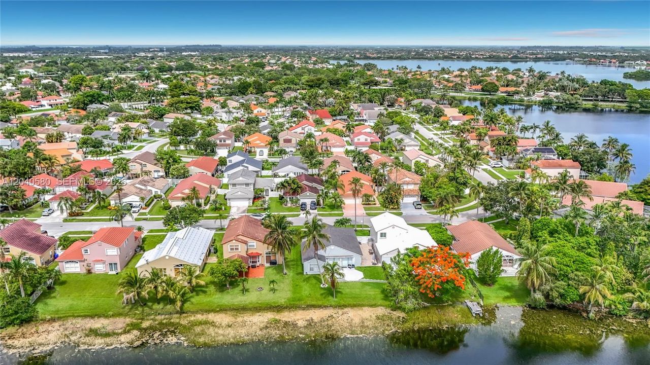 Activo con contrato: $650,000 (3 camas, 2 baños, 1577 Pies cuadrados)
