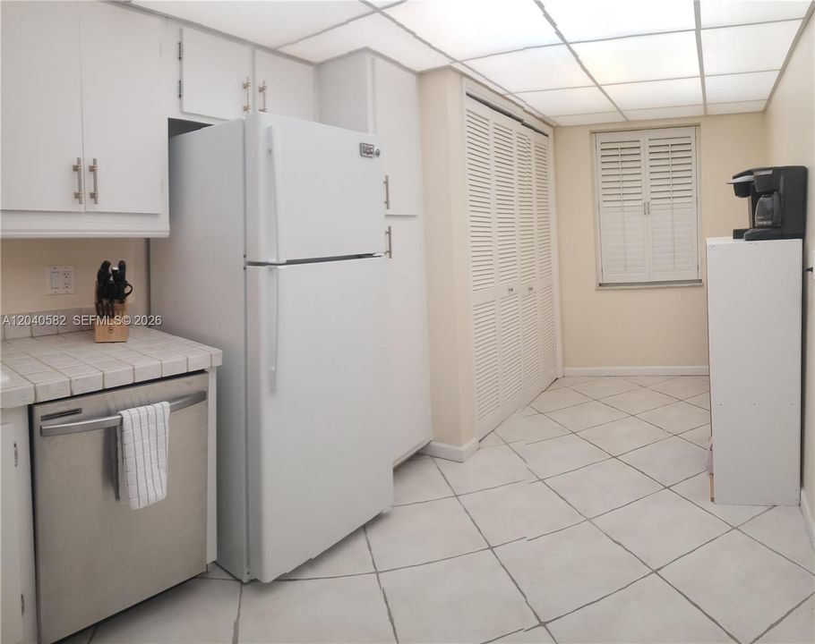 В аренду: $2,200 (2 спален, 2 ванн, 1112 Квадратных фут)