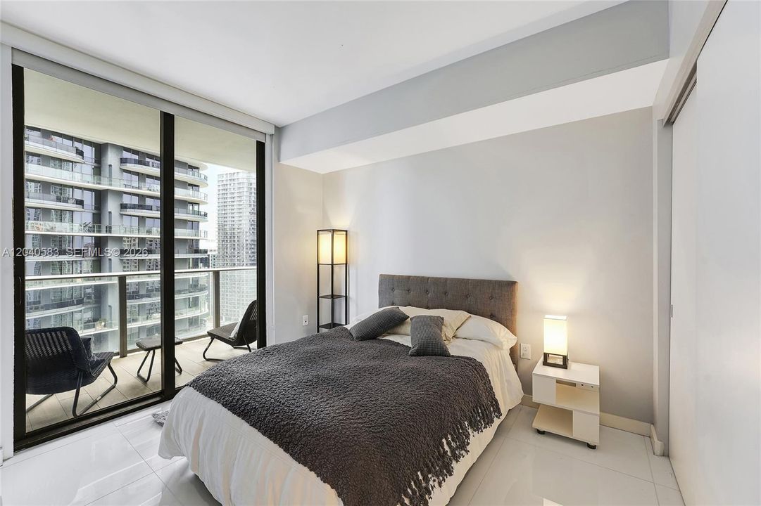 For Rent: $5,900 (2 beds, 2 baths, 970 Square Feet)