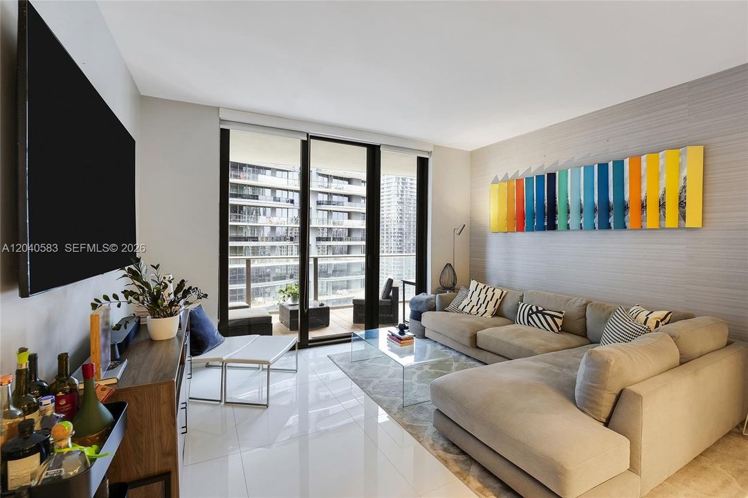 For Rent: $5,900 (2 beds, 2 baths, 970 Square Feet)